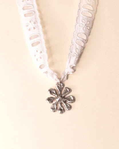 Collier Lace Bloom