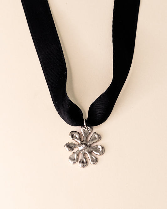 Collier Lace Bloom